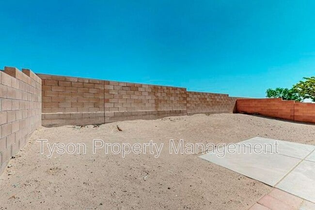 Building Photo - 1817 Sierra Norte Loop NE