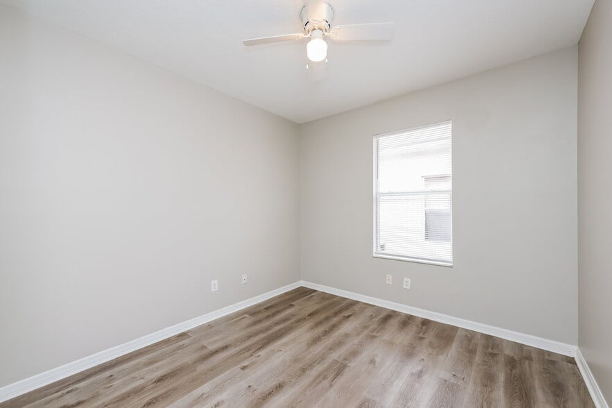 Building Photo - 7742 Bristol Park Dr