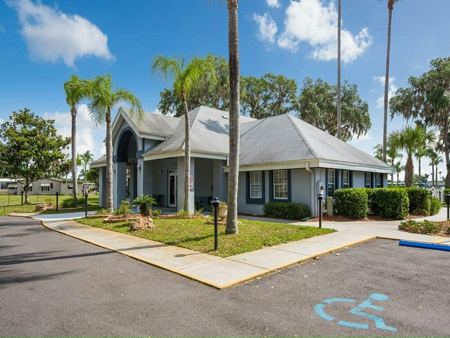 Building Photo - 34882 Blue Starling St