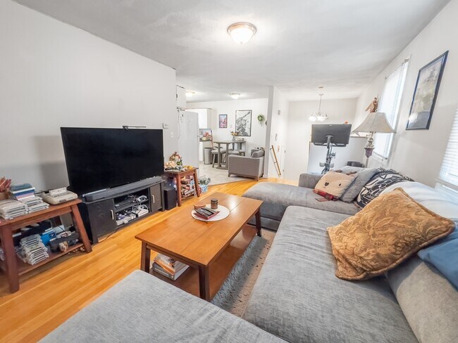 Building Photo - 28 Fisk Ave