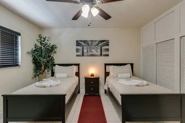 Building Photo - 309 Lincoln Ave