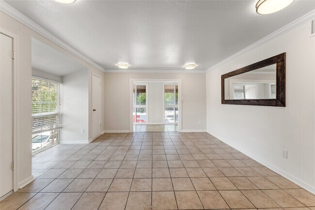 Building Photo - 12633 Memorial Dr