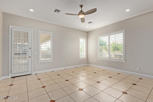Building Photo - 9366 E Celtic Dr