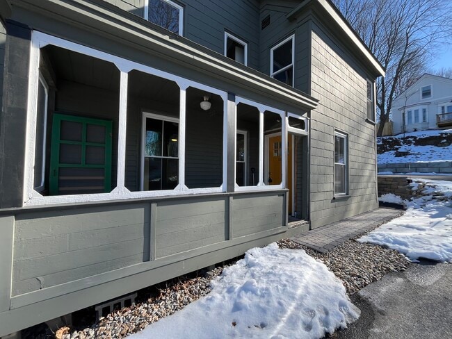 Building Photo - 145 South St