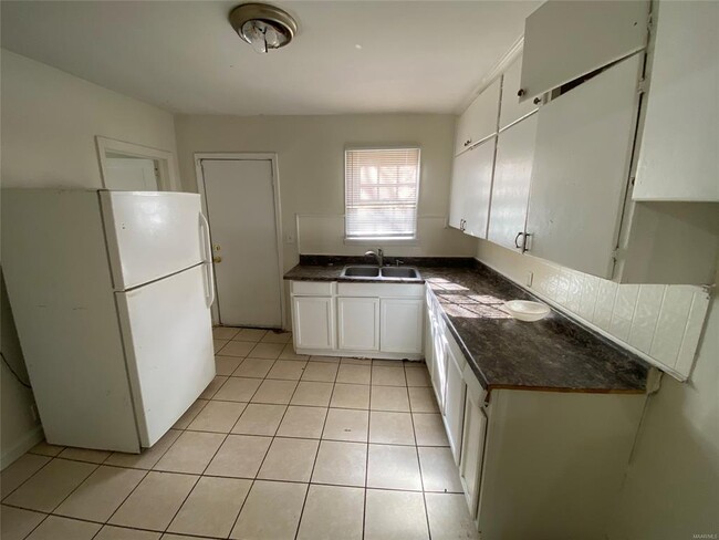 Building Photo - 3608 Wilmington Rd