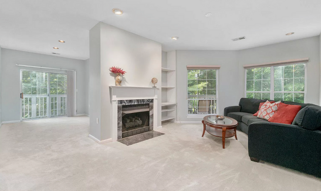 Building Photo - 2 Bedroom 2 Bath Condo Brookstone Baltimor...