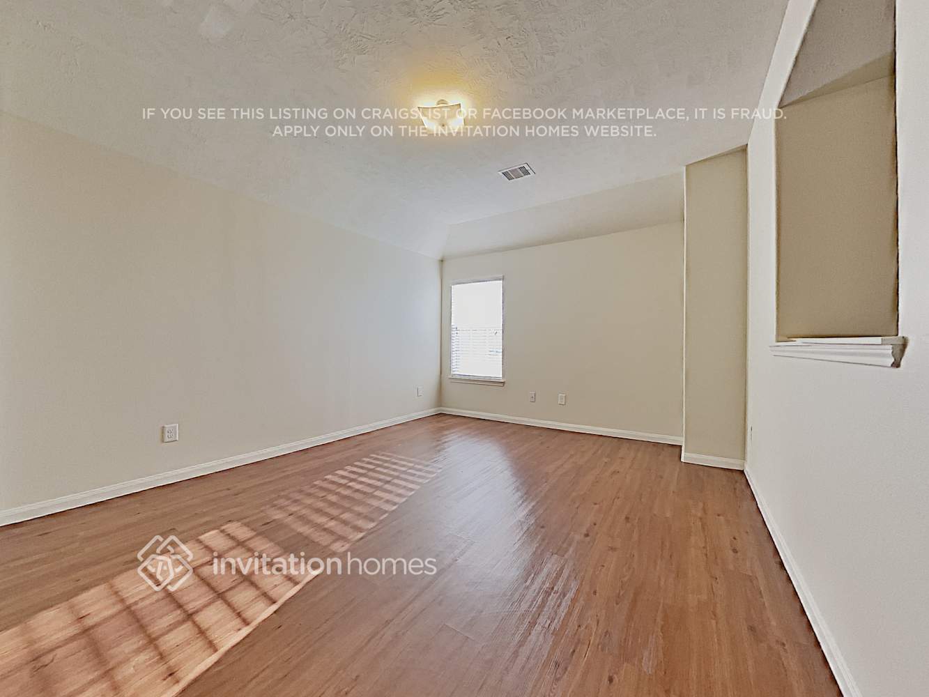 Building Photo - 15734 Regal Trace Ln