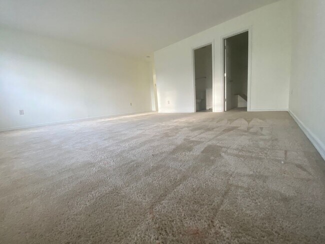 Building Photo - 1764 Wilcox Ln