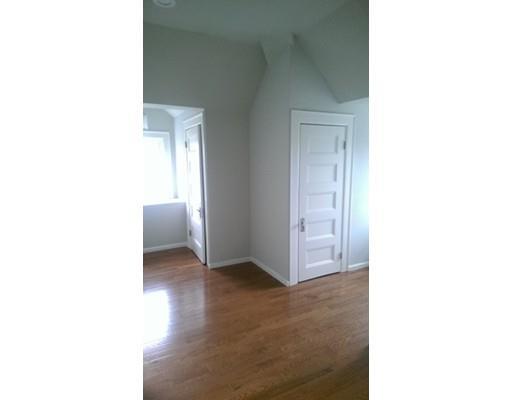 Building Photo - 893 South St