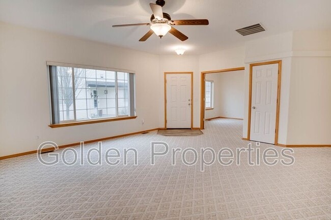 Building Photo - 503 Whitewater Ln