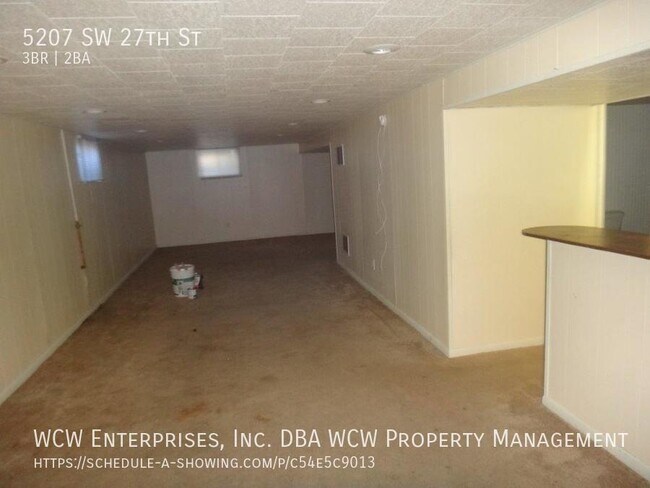 Building Photo - 5207 SW 27th St