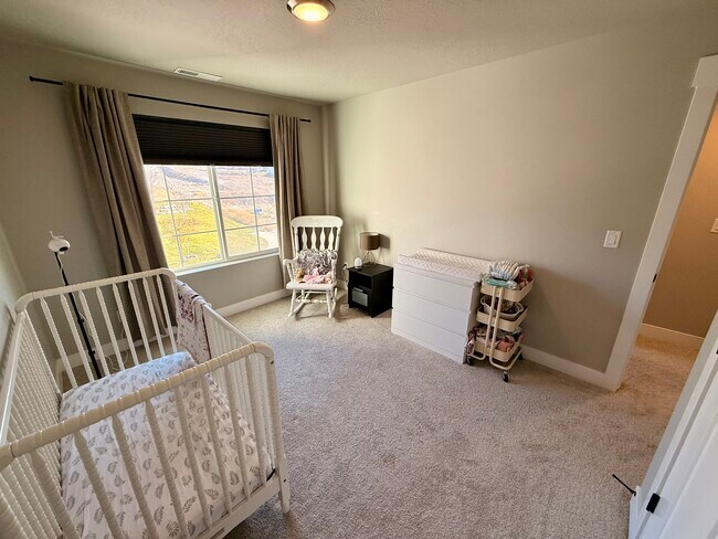 Building Photo - 9655 N Aaron Ave