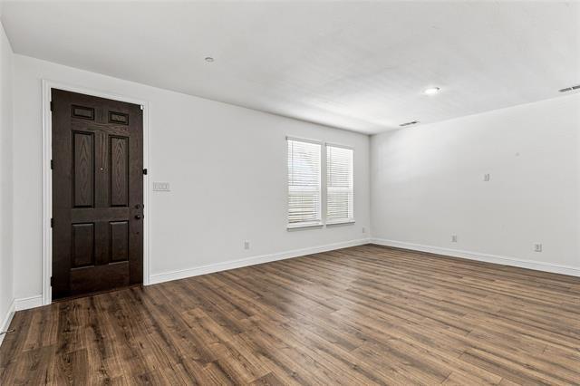 Building Photo - 537 Parkside Dr