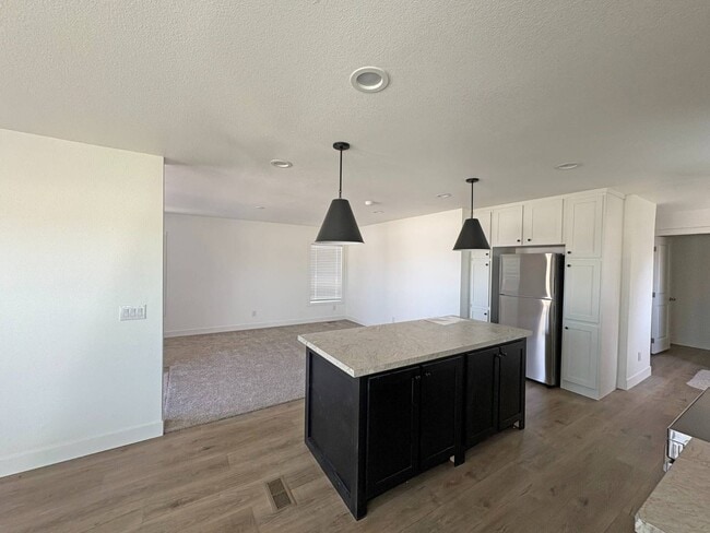 Building Photo - 1700 S State St