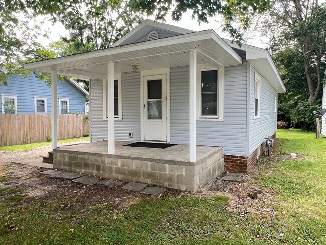 Building Photo - 511 N Garfield Ave