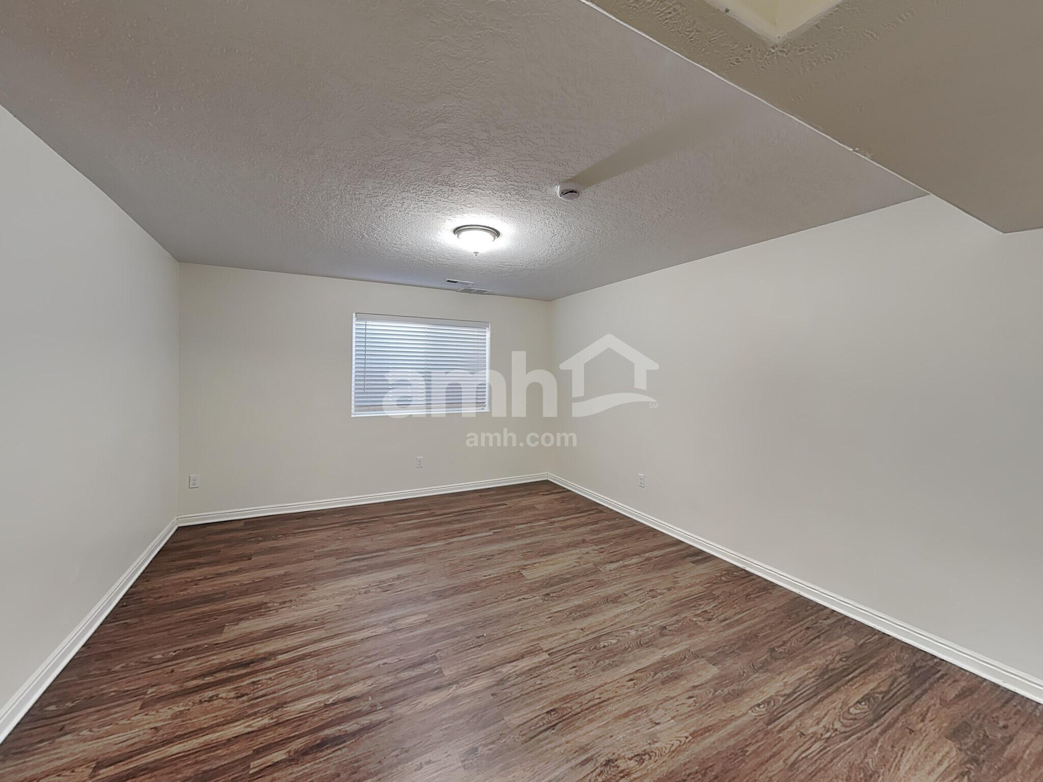 Building Photo - 2552 W 1500 N