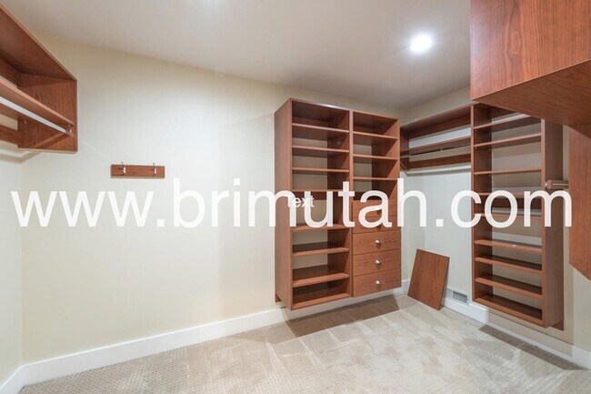 Building Photo - 2397 Logan Way