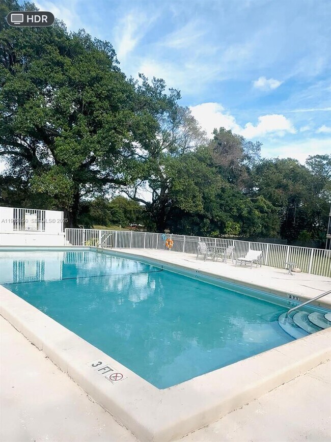 Building Photo - 1401 NE 191st St