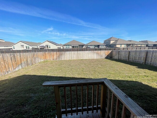 Building Photo - 430 Blue Stem Rd