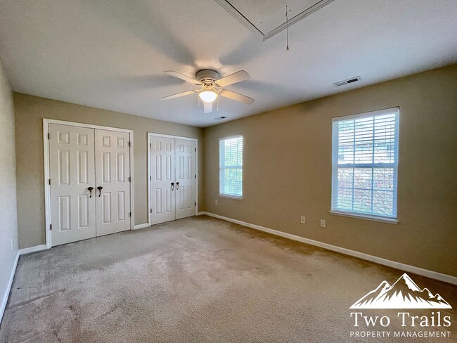 Building Photo - 257 Wiltshire Cir