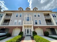 Building Photo - Beautiful 3 BR 2 FB condo with its own garage and driveway