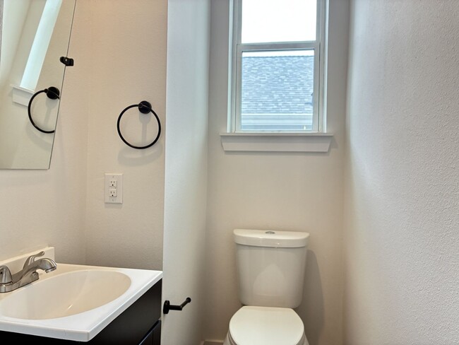 Building Photo - For Lease | 3 Bed, 3.5 Bath | 2,139 Sq Ft | Timber Heights Village |