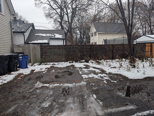 Building Photo - 1955 W 58th-Lower