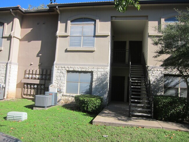Building Photo - 6000 Shepherd Mountain Cove