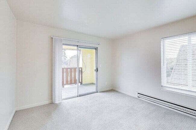 Building Photo - 1279 Ayala Dr