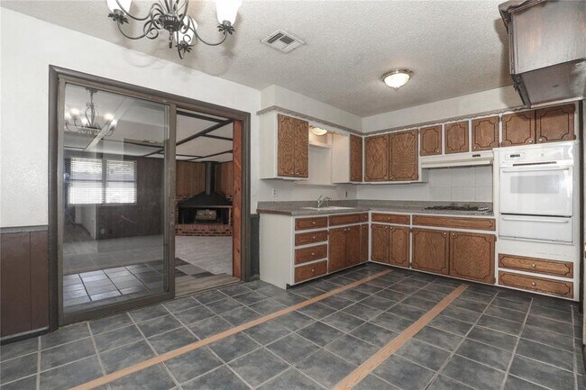 Building Photo - 24 SW 54th St