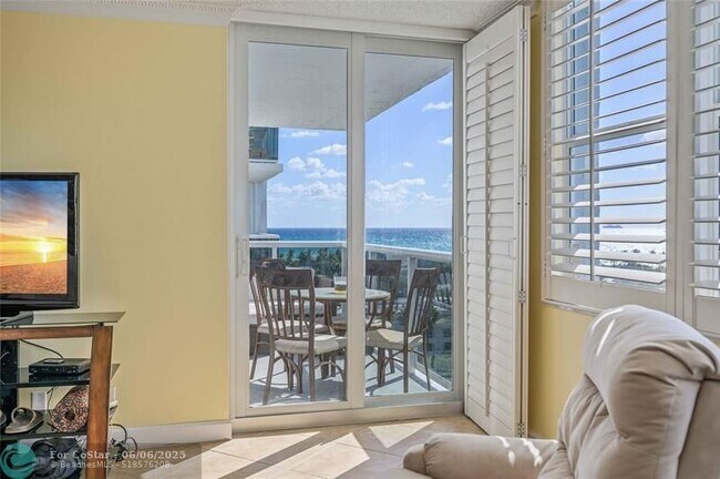 Building Photo - 3015 N Ocean Blvd