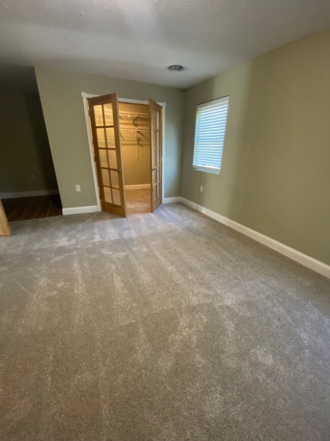 Building Photo - 1198 W. Social Row Rd.