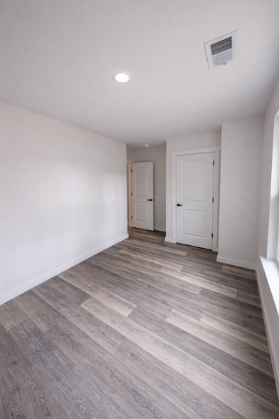 Bedroom 3 - 885 W 25th St