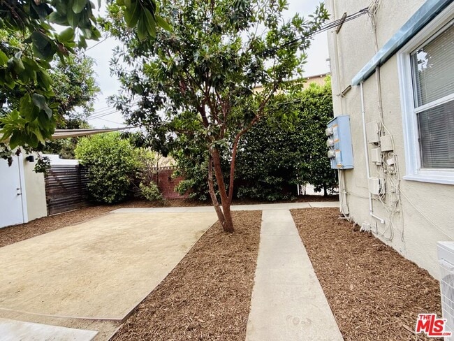 Building Photo - 3418 Cimarron St