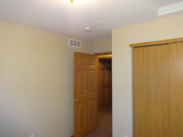 Building Photo - 3812 Wolf Creek Rd