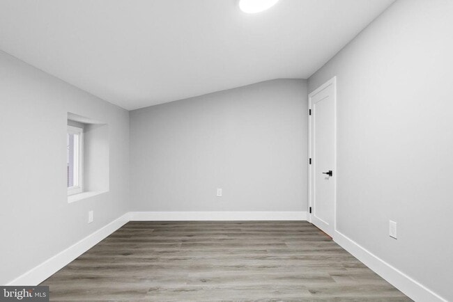 Building Photo - 449 Delmar St