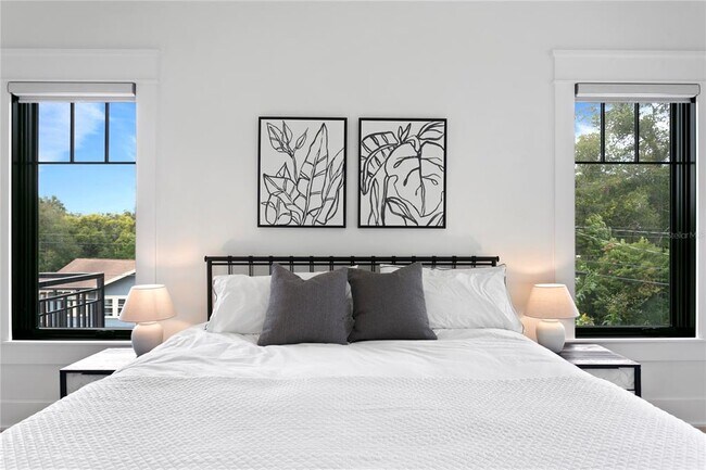 Building Photo - 319 W Frances Ave