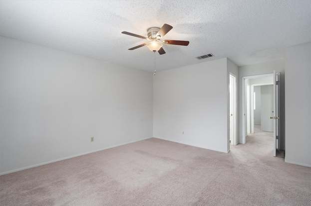 Building Photo - 2204 Silver Spur Dr