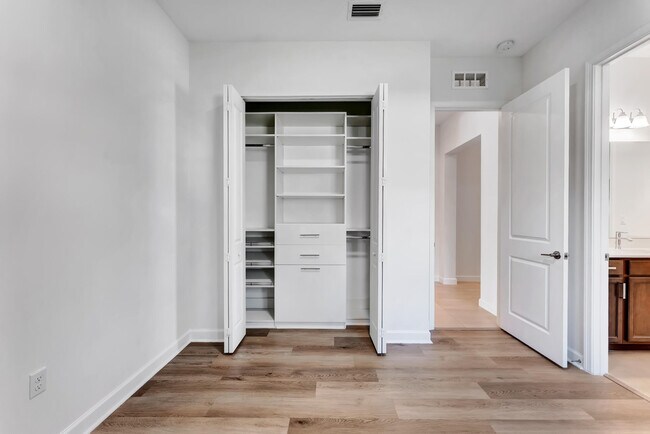 Building Photo - 3128 Streng Ln