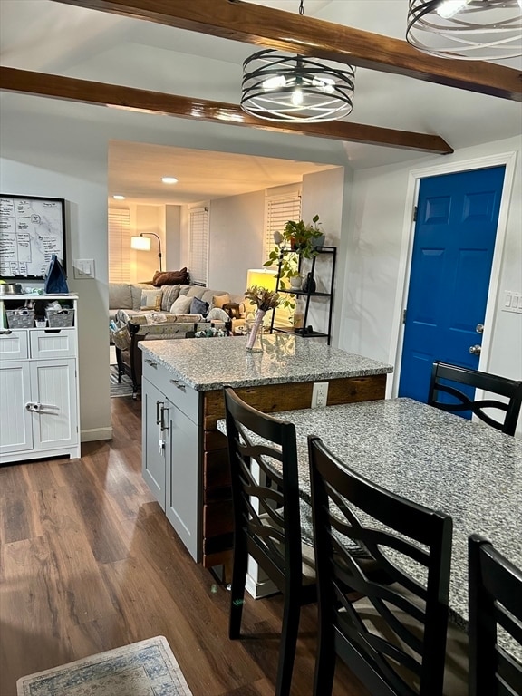 Building Photo - 9 Church St