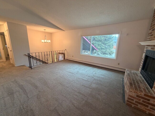 Building Photo - A beautiful and spacious (4) Bedroom home has what you need!