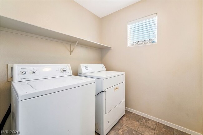 Building Photo - 8104 Caspian Moon Dr