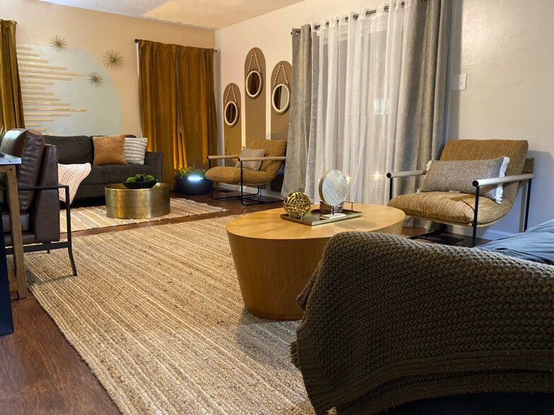 Building Photo - 146 Lofton Dr