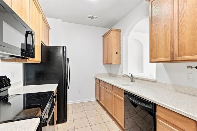 Building Photo - 3326 Robert Trent Jones Dr