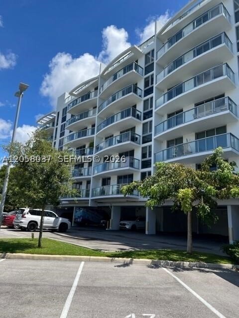 Building Photo - 13800 Highland Dr