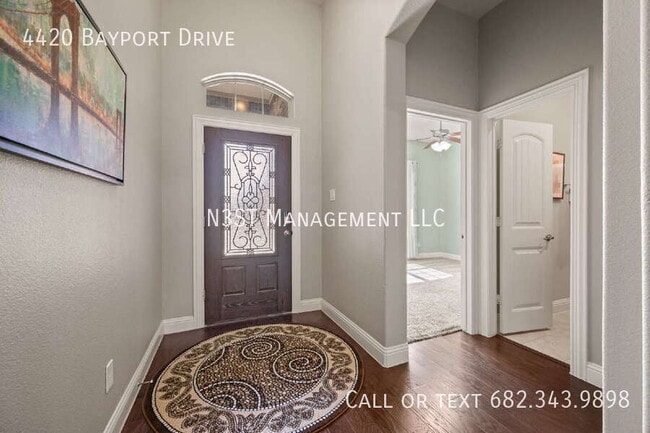 Building Photo - 4420 Bayport Dr