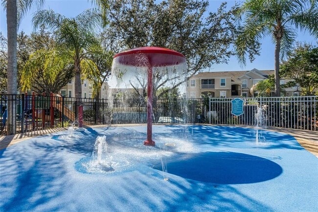 Building Photo - 2306 Silver Palm Dr