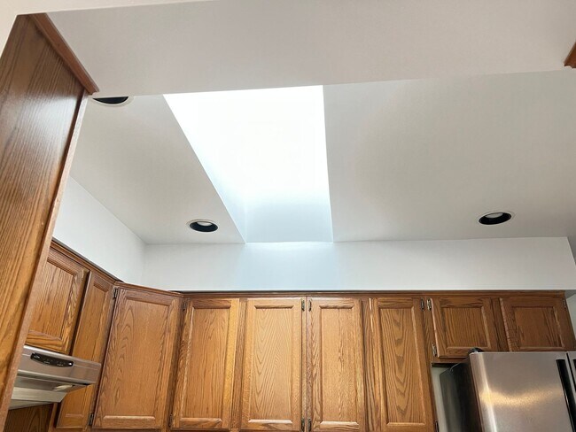 Building Photo - Branchlands Condo