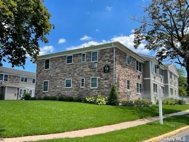 Building Photo - 65 Fairfield Way