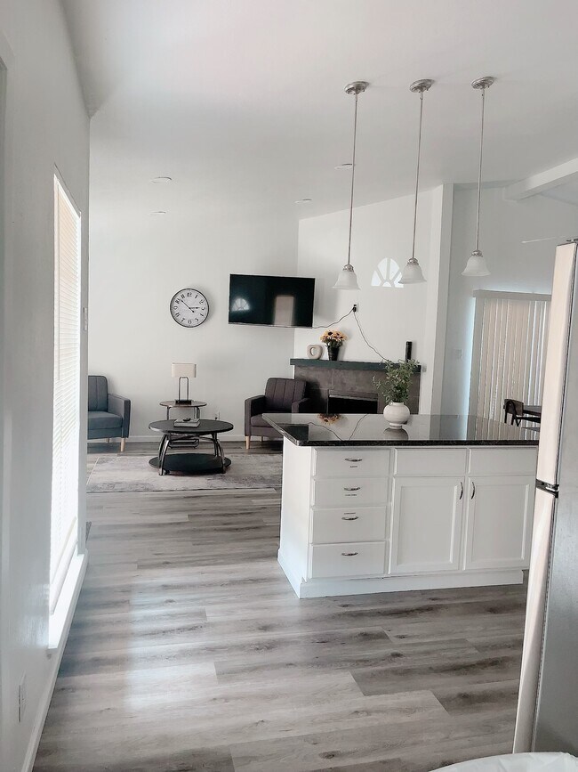 Building Photo - 7104 Elliot Ct